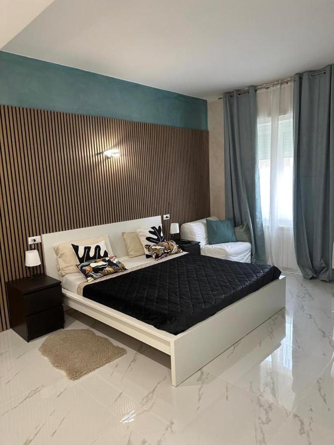 Guest house Gold House 2 *